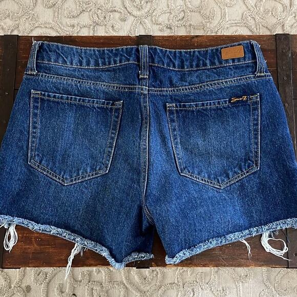Seven Dark Wash Denim Cutoffs 4" Inseam Size 8 - Picture 2 of 3